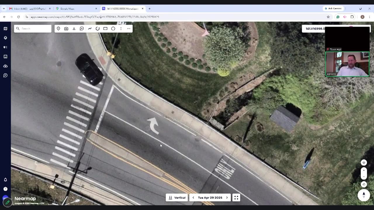 Aerial map view of Warren Ave intersection area